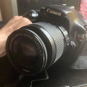Canon rebel t3 dslr w battery and box